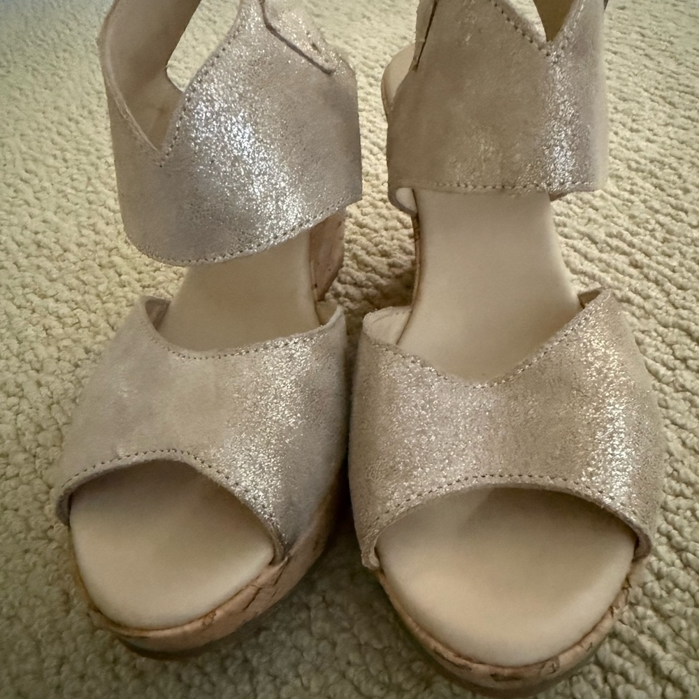 Cordani Pale Gold Metallic Cream Wedge Shoes Minimalist Design